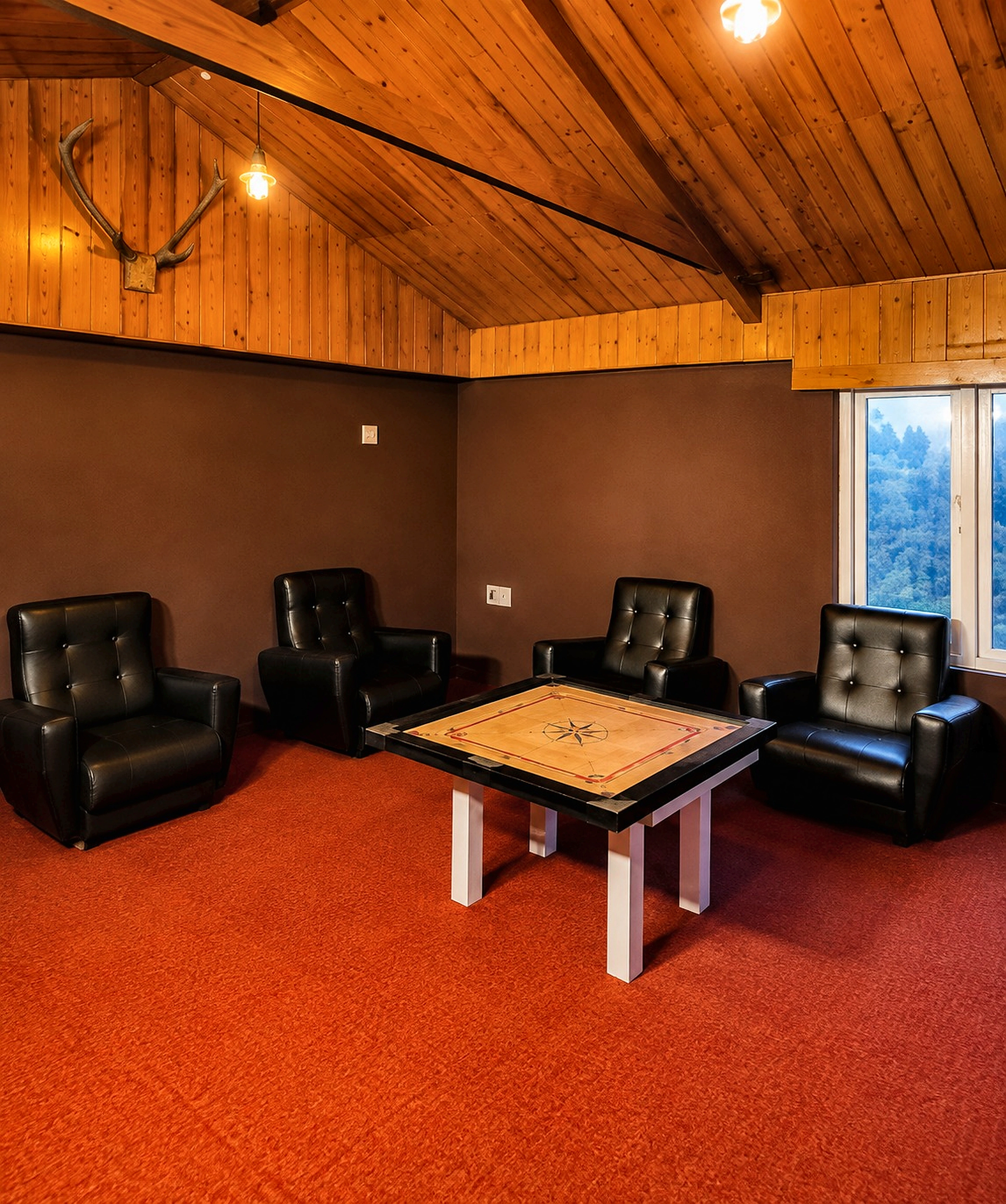 Authentic South Indian home-cooked meal spread at The Groot Ooty